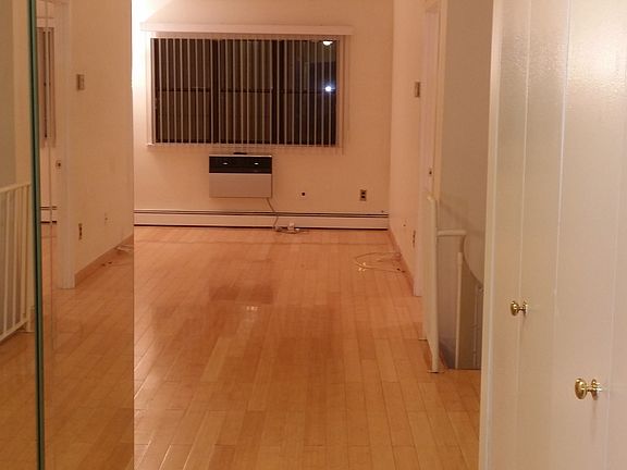 3rd image of 6903 242nd St APT 2
