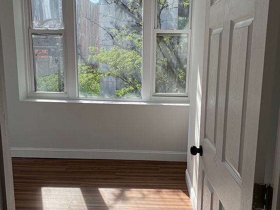 5th image of 1231 Race St APT 3B