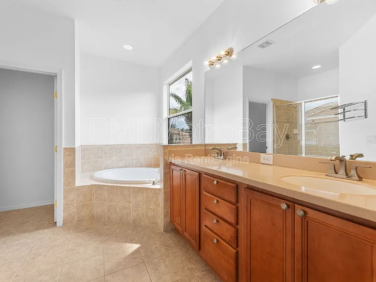 10886 Cory Lake Dr — Photo 27