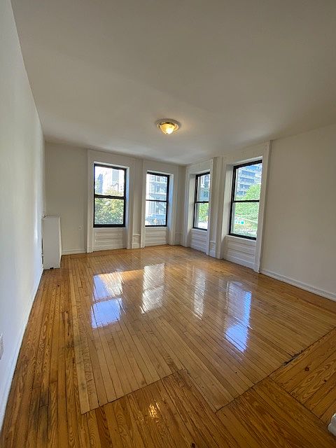 1st image of 214 W 92nd St #C22