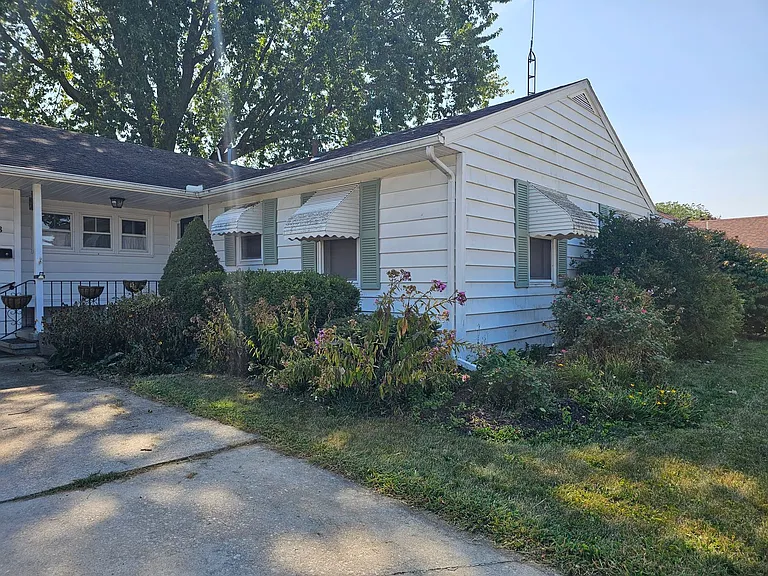 653 Westhaven Dr — Photo 2