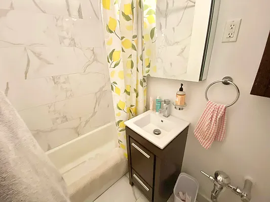 Rented by J PRESTON AND ASSOCIATES INC | media 6