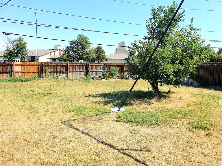 11397 E Dakota Ave — Photo 12