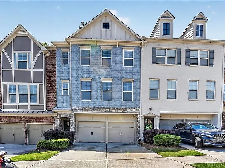 2110 Westhill Dr SE — Photo 1