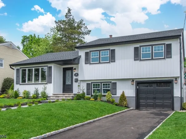 23 Elmbrook Pl, Bloomfield Twp., NJ 07003