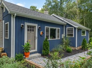 32 Twin Bridge Rd, Guilford, CT 06437