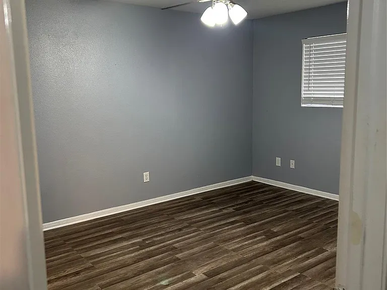 2336 N Pearland Ave #C — Photo 8