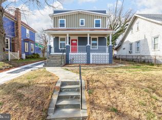 3722 35th St, Mount Rainier, MD 20712