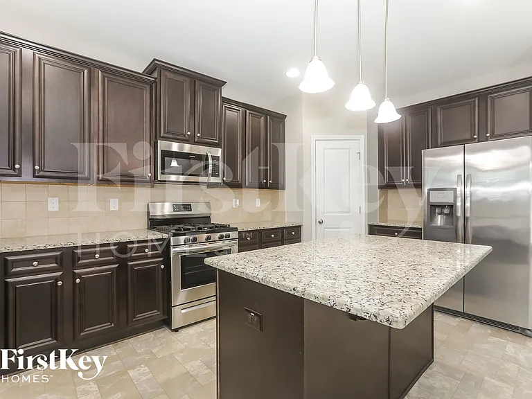 2115 Farmdale Ct — Photo 7