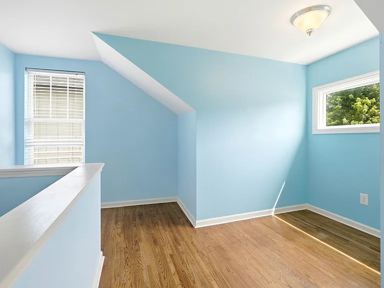 527 Stevenson St — Photo 32