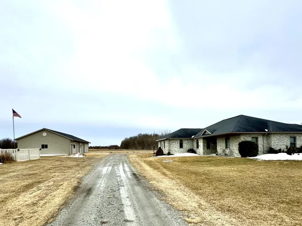 58016 County Road 2, Warroad, MN 56763