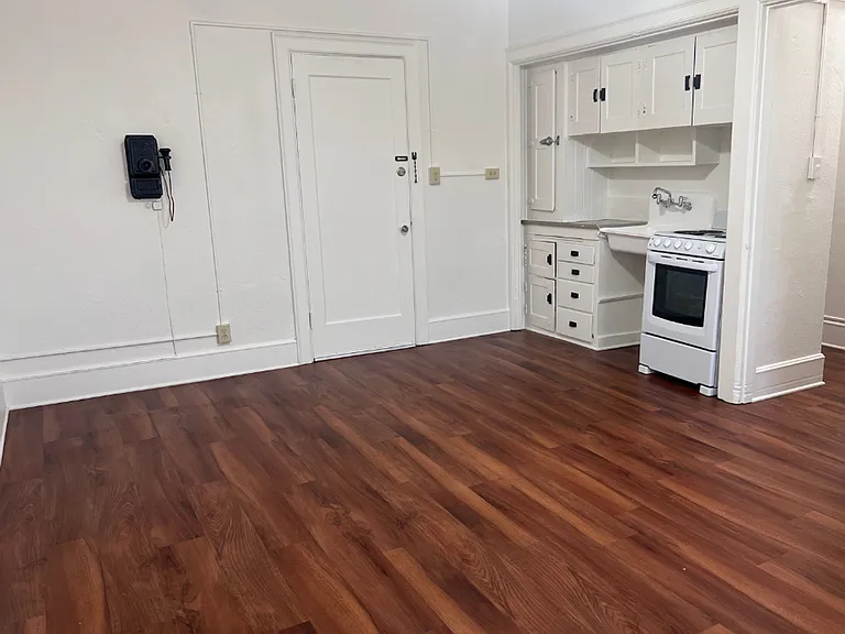 Morrison Street Apartments — Photo 19
