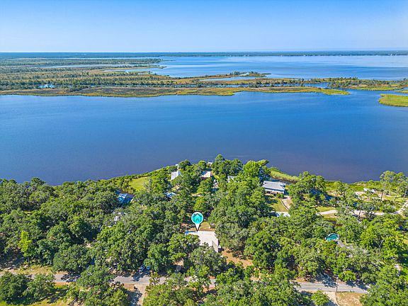 5th image of 567 Pitts Bayshore Dr