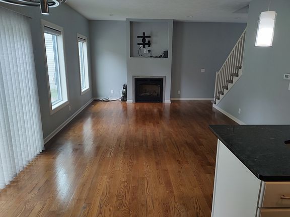 Living Room with Gas Fireplace, Wall mount for TV, Wood Floors