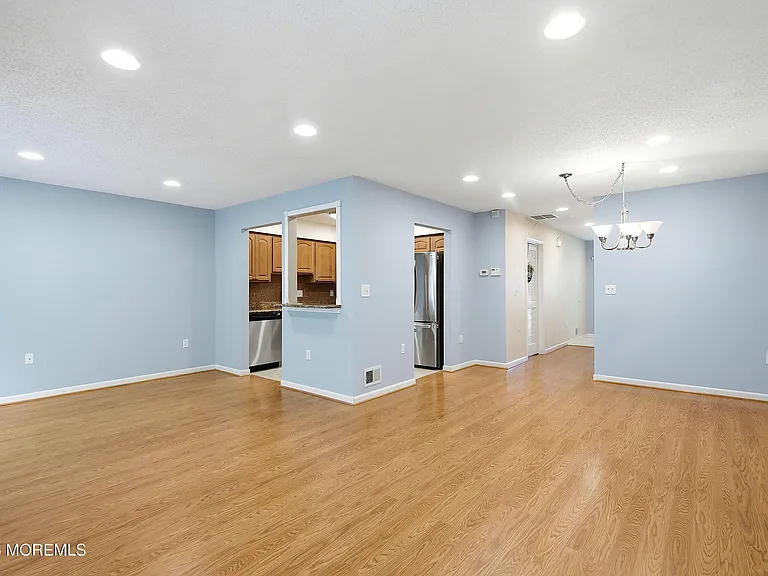 702 Carnation Dr #702 — Photo 7