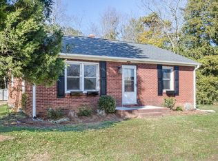 1445 Miles Rd, Dallas, NC 28034