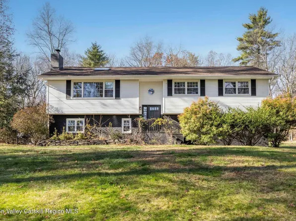 11 Forestwood Drive, Woodstock, NY 12498