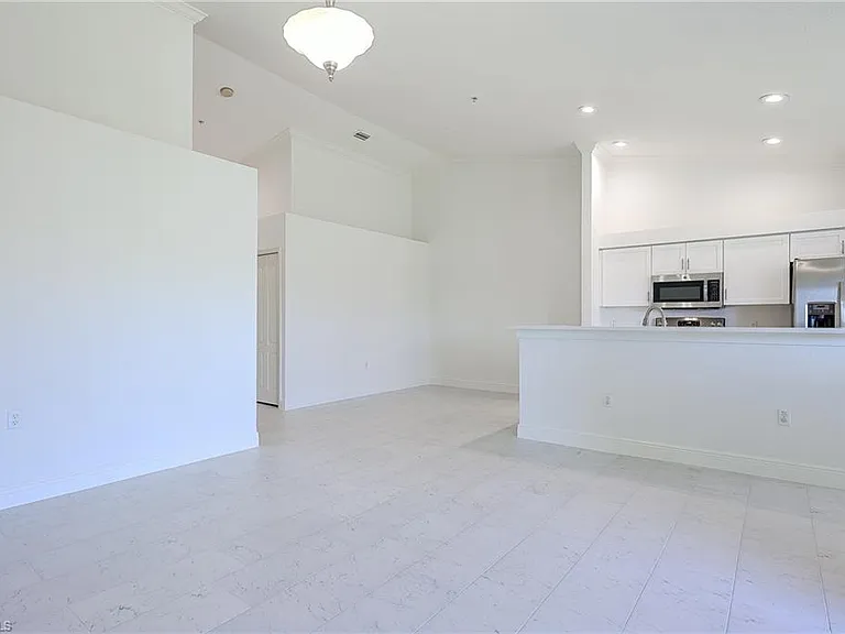 20021 Barletta Ln #2225 — Photo 10