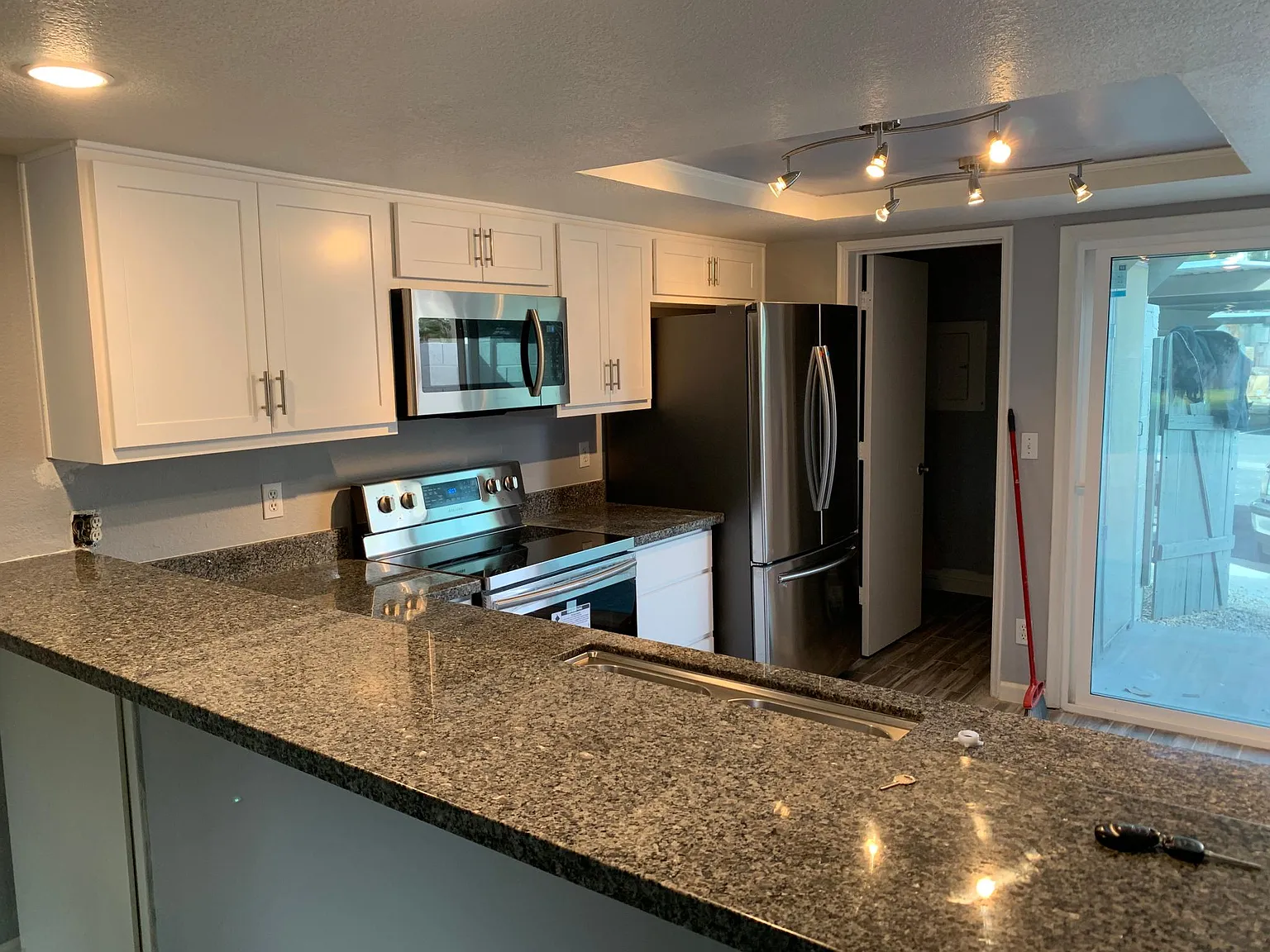 3 bed, 2.5 bath, 1184 sqft, $1,750 — Photo 3