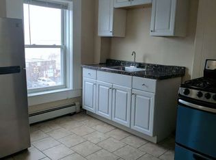 25 Division St #3R, Chelsea, MA 02150