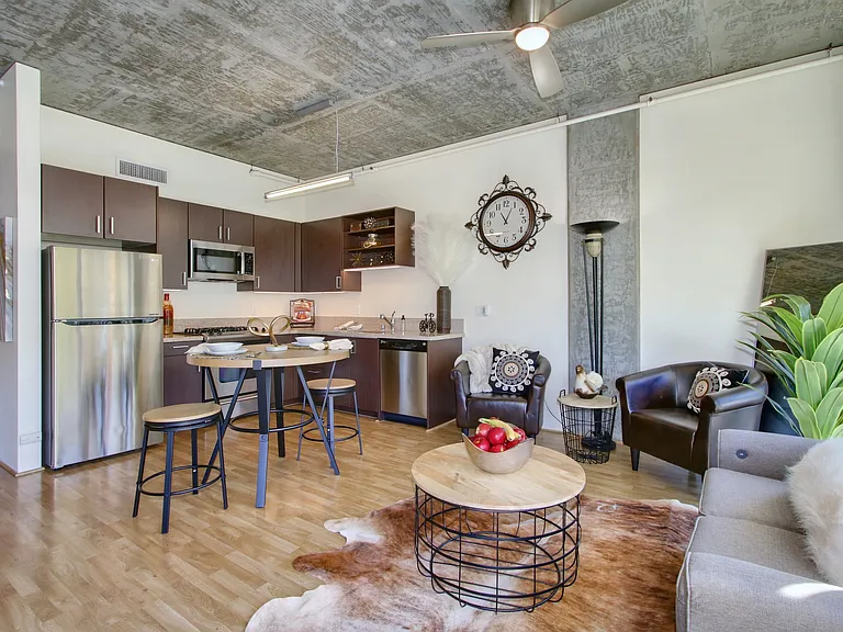 1818 L St #515 — Photo 36