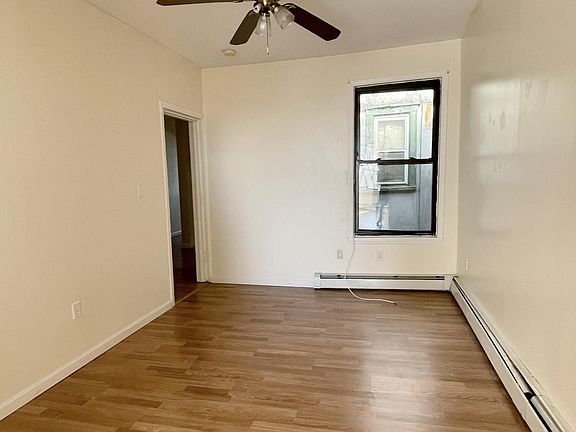 5th image of 219-45 Jamaica Ave #3