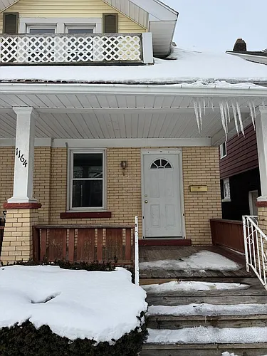1164 W 7th St Photo 1