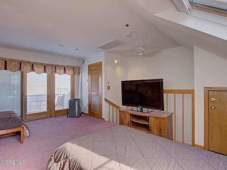 900 Ocean Ave #24 — Photo 36