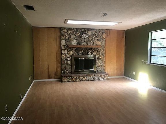 2nd image of 1026 W Indian Oaks