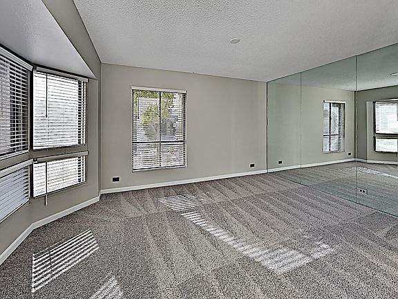 2nd image of 4630 E Euclid Ave