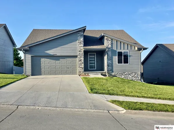 2025 Gindy Cir, Cir, NE 68147