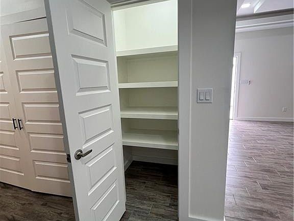 4th image of 1417 Hibiscus Ave #1