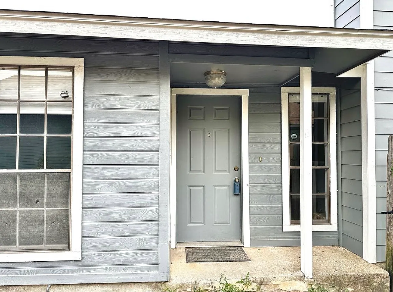 3 bed, 1048 sqft, $1,700 — Photo 2