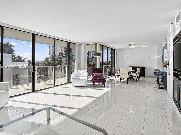 4th image of 20281 E Country Club Dr APT 201