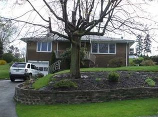 221 Longview Dr, Monroeville, PA 15146