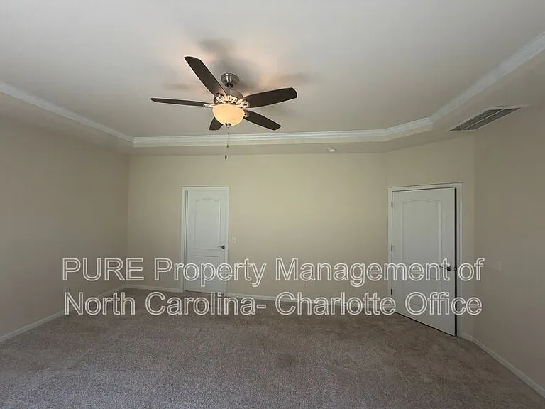 13818 Berkley Ave — Photo 25