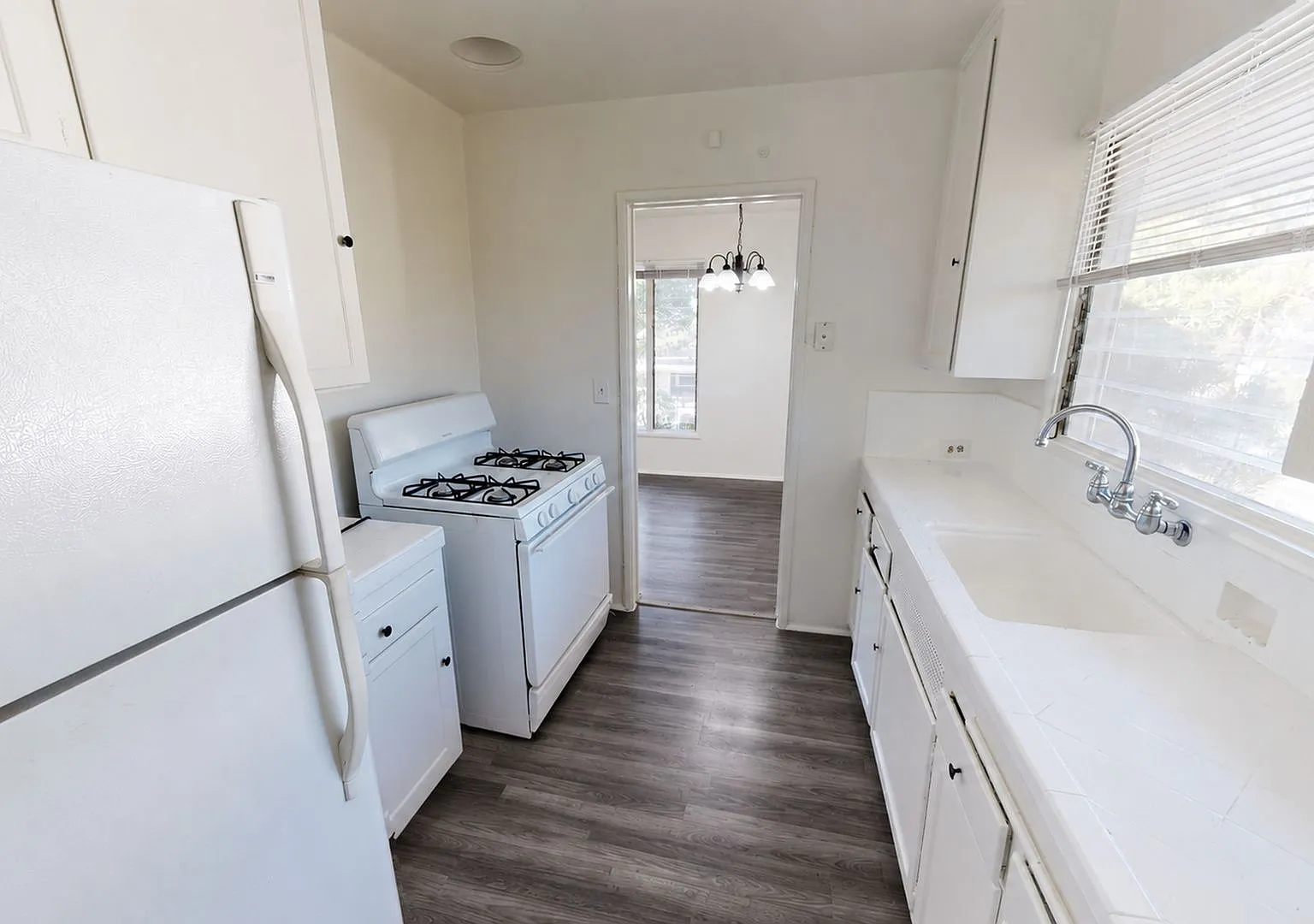 Lovely 1 bedroom 1 bath apt. in Raymond Hills South Pasadena! — Photo 3