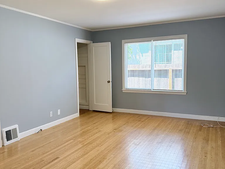 943 Palmito Dr — Photo 8