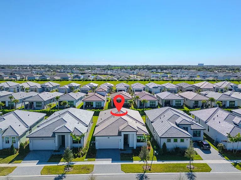 9155 SW Esule Way — Photo 4