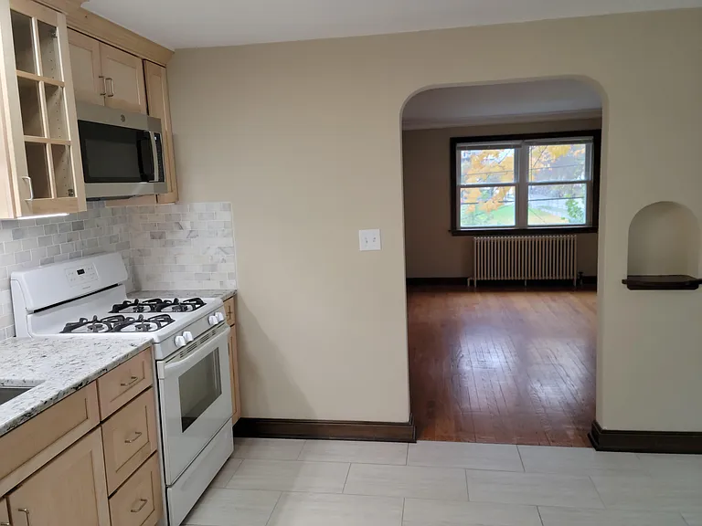 1004 E Dayton St #6 — Photo 10