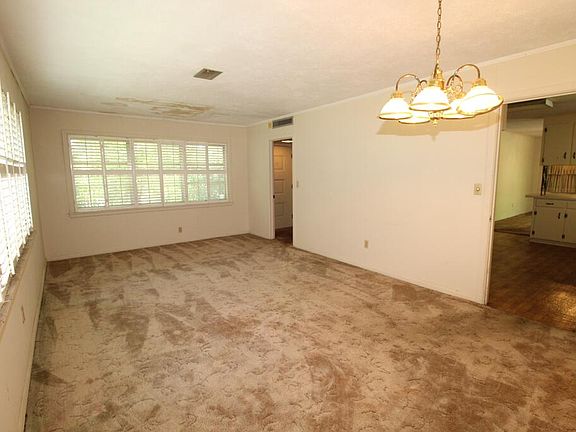 4th image of 1304 Choctaw St
