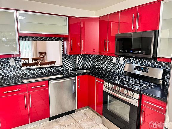 5th image of 223 Palombi Ct