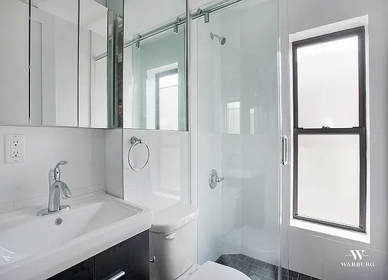 Rented by Warburg | media 17