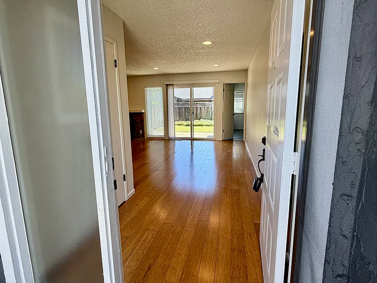 1108 Kelez Dr — Photo 16