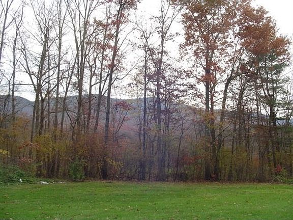 4th image of 13 Sunset Hill Ln
