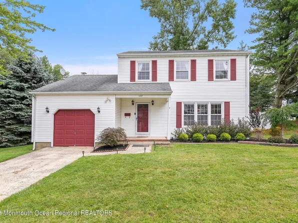 129 11th Street, Belford, NJ 07718