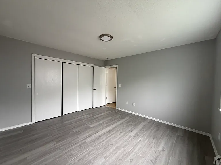 15 Judith Ln #2D — Photo 9