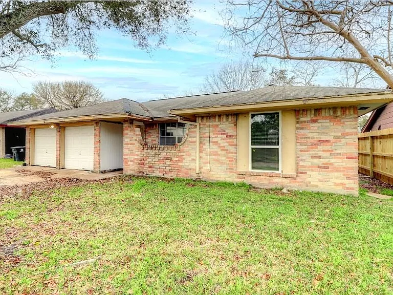 7206 Yellow Pine Dr — Photo 4