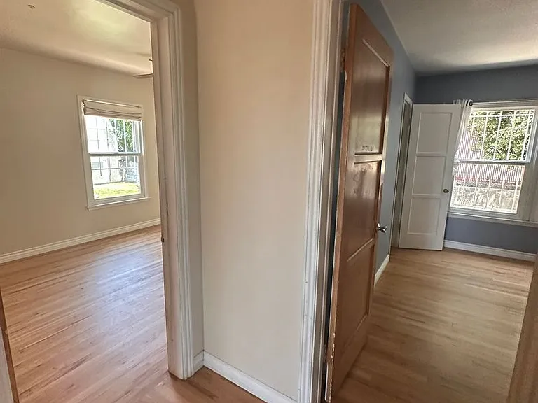 2152 Rexford Dr — Photo 10