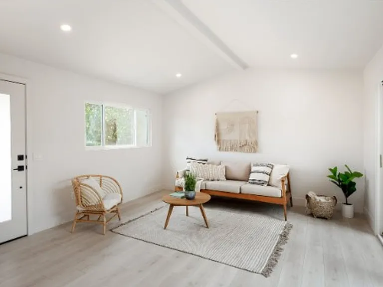 2965 Vancouver Ave — Photo 5
